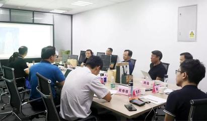 即墨區委常委、副區長鞠朝友調研前海創投孵化器 助推企業項目高質量發展